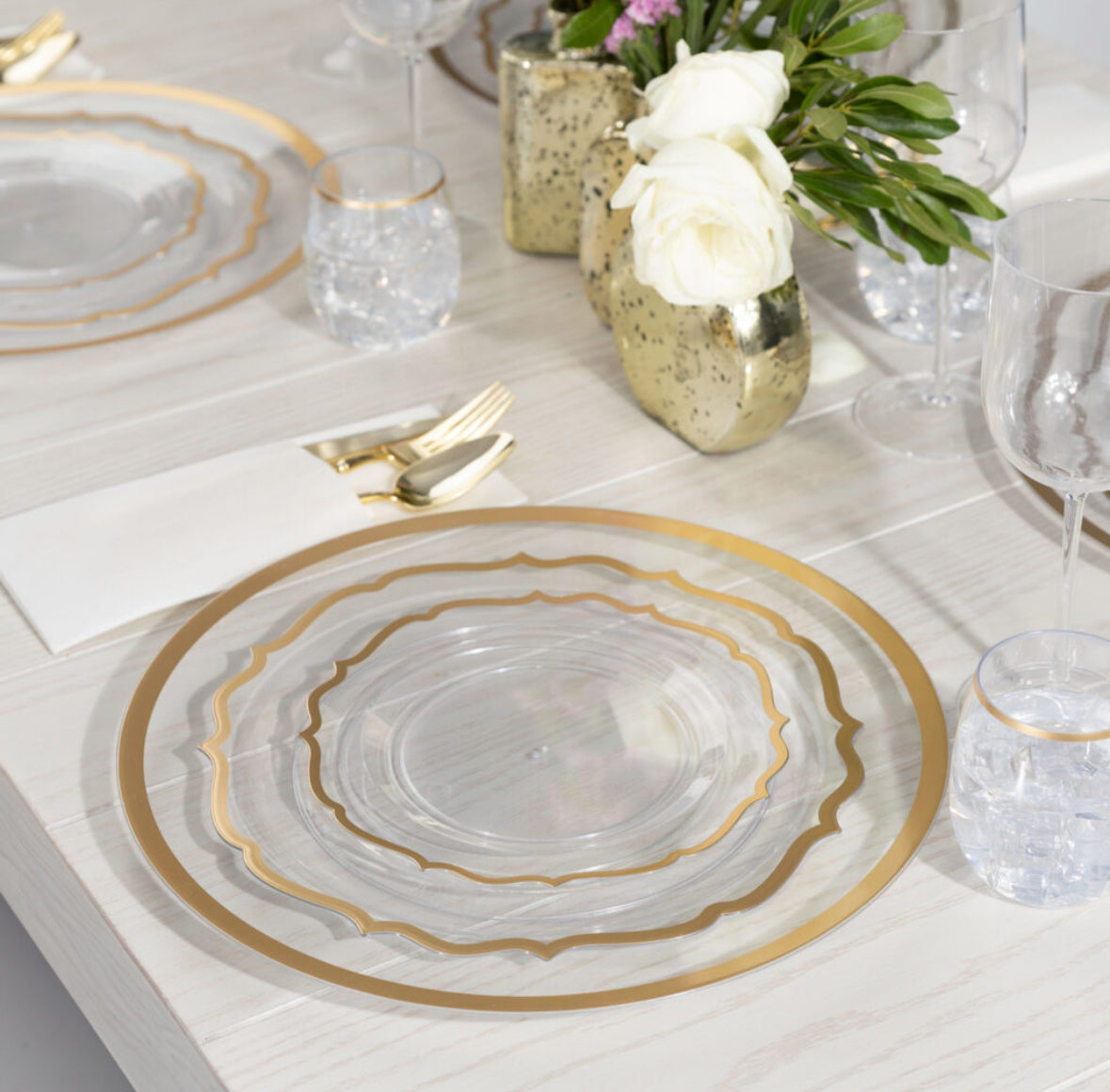 Contemporary Plates Clear/Gold Combo 7.5" and 10" (32 Count)
