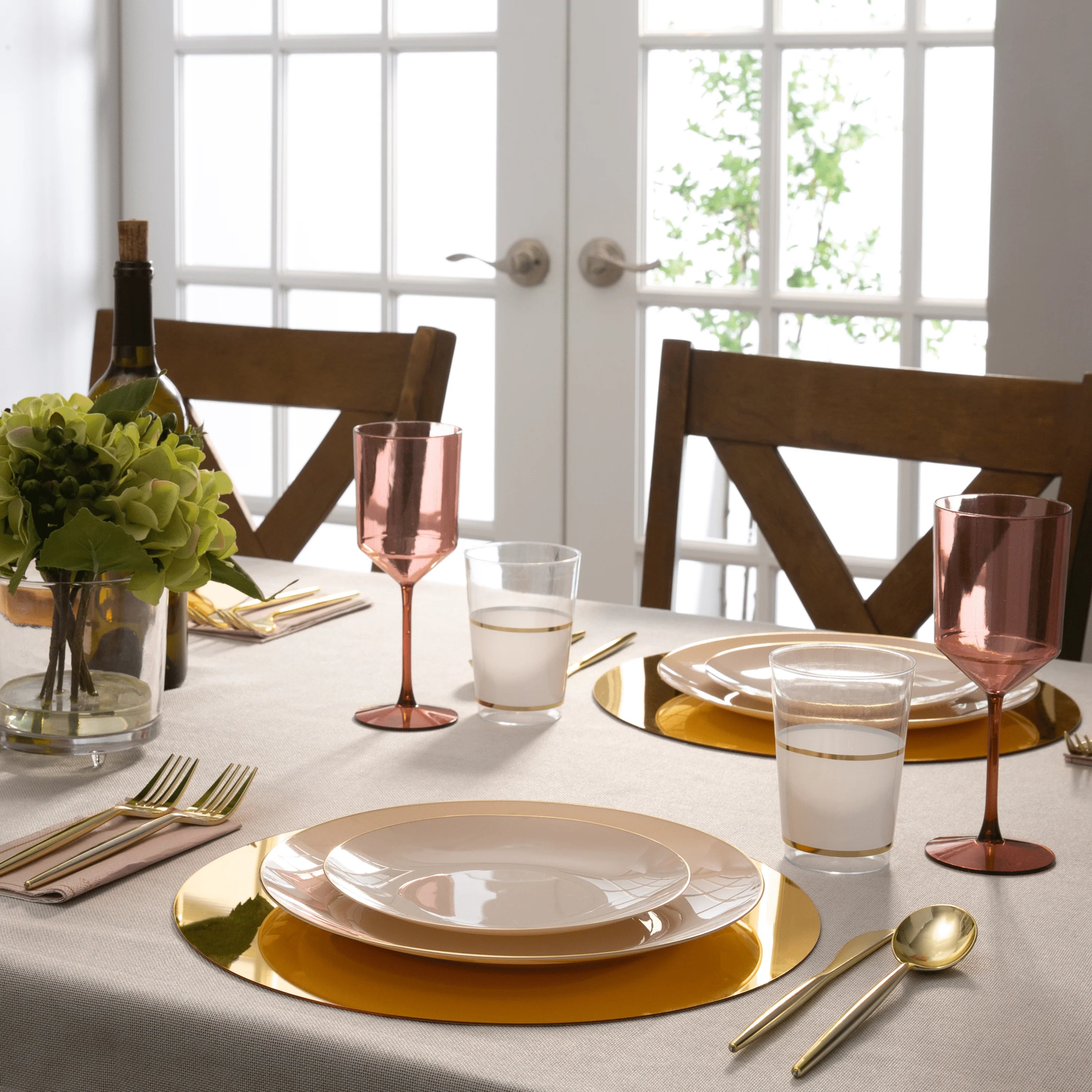 Linen and Gold Rim Plastic Plates (10 Count)