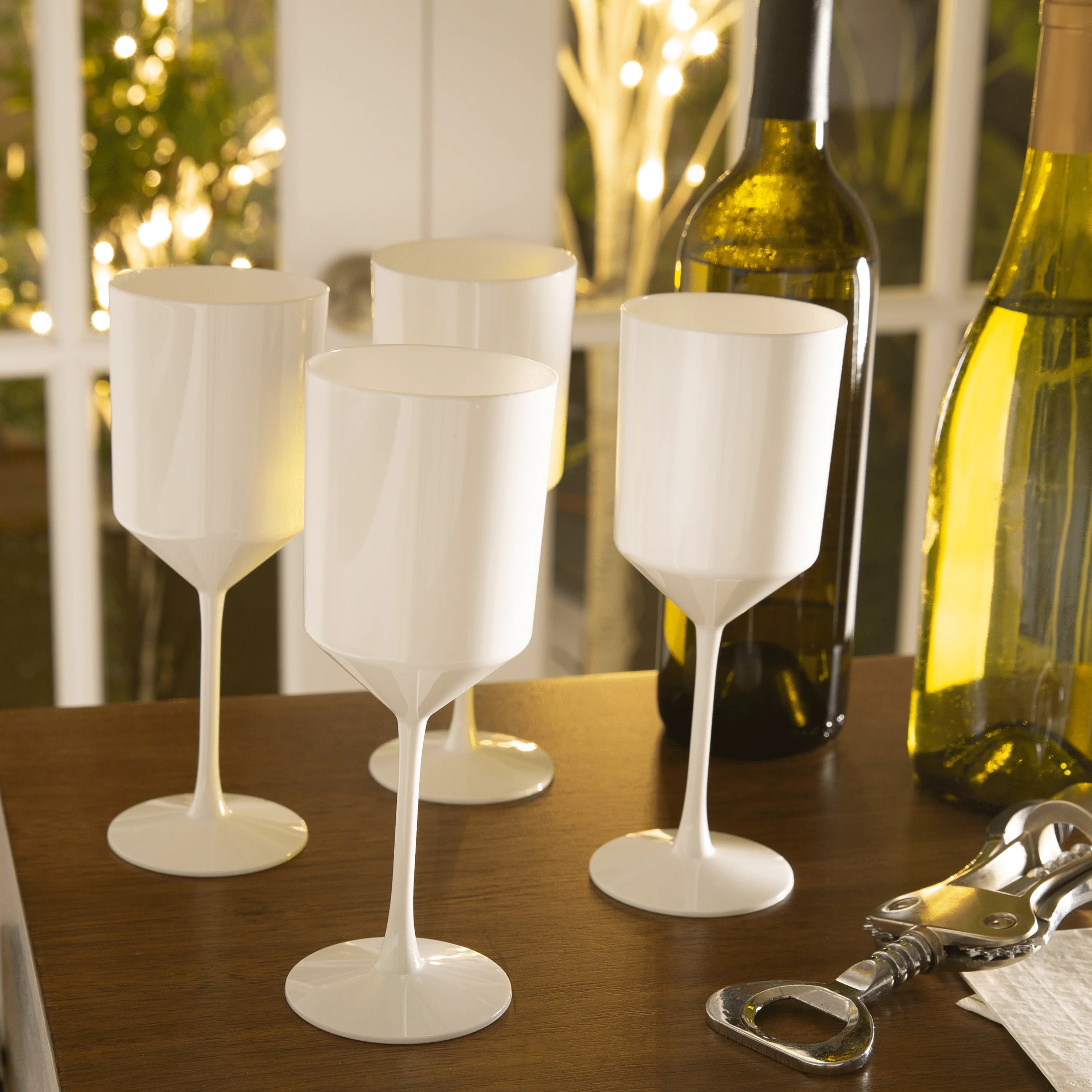 Upscale White Plastic Wine Cups (4 Cups)